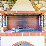 Odysseus Vila